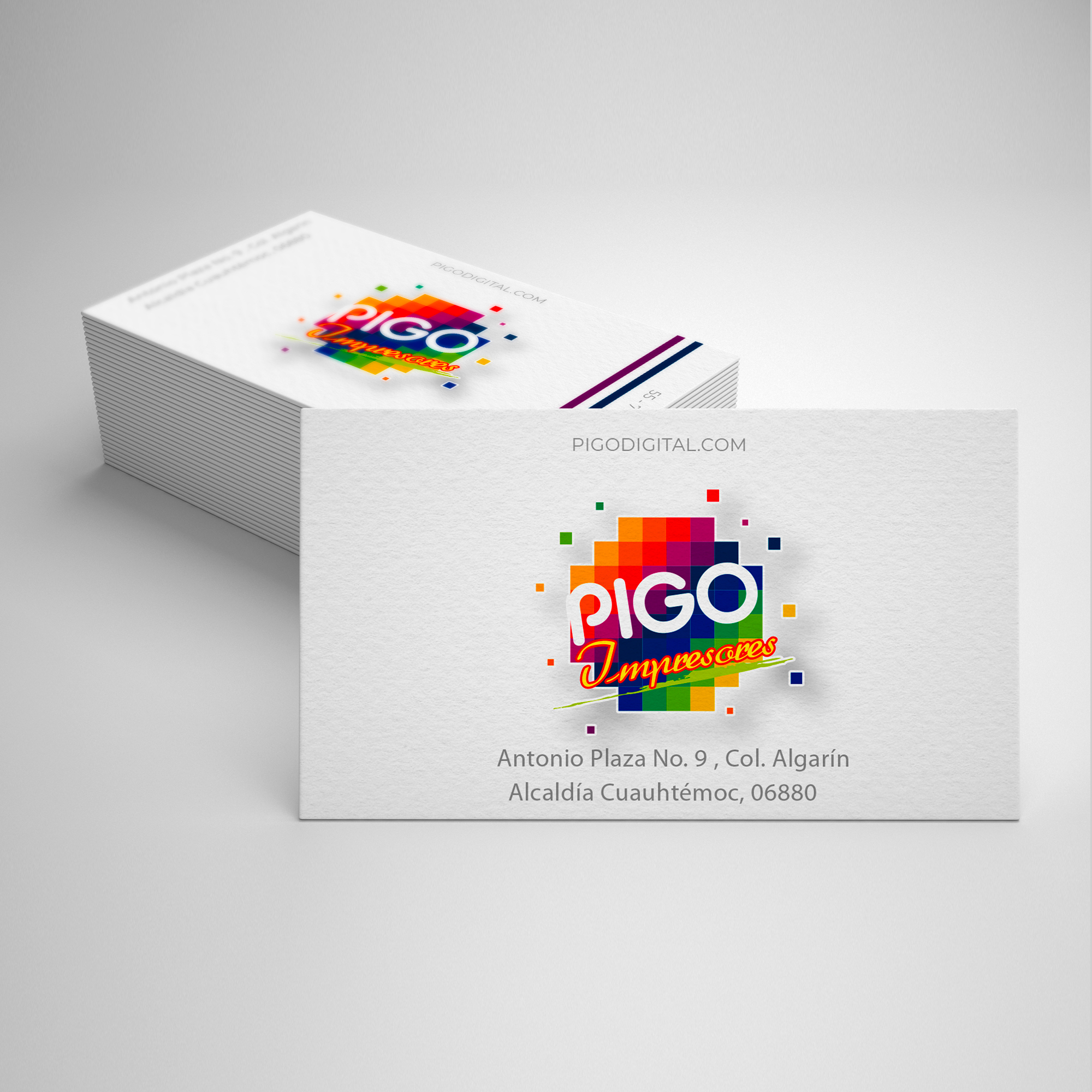 Imagen de dos tarjetas de presentación